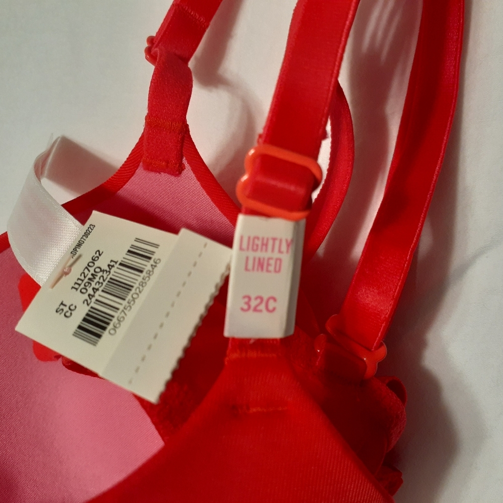 Pink bra - Picture 4 of 5